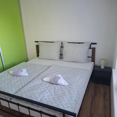 Fox 12 * Nová Lesná