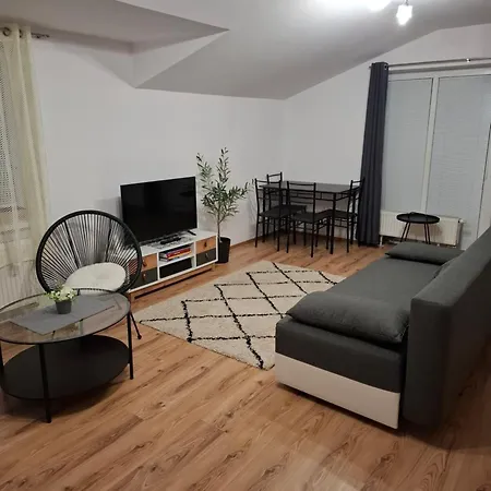 Fox 12 * Nová Lesná